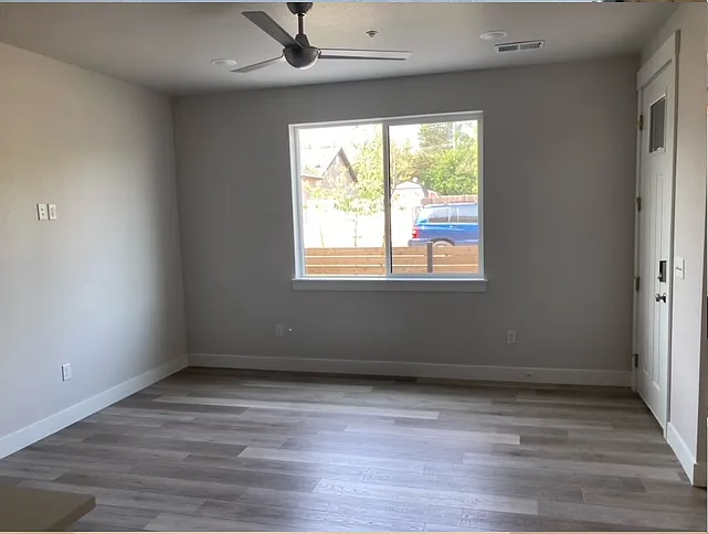 2402 49th Avenue Ct — Photo 12