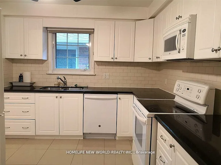 10 Millgate Cres — Photo 6
