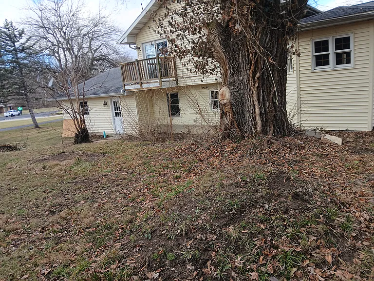 619 Arthur Ct — Photo 3