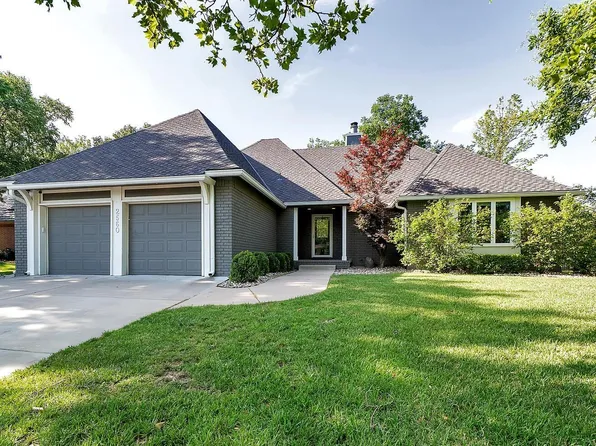 2560 N Greenleaf Ct, Wichita, KS 67226