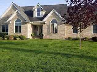 27345 King Rd, Brownstown, MI 48174