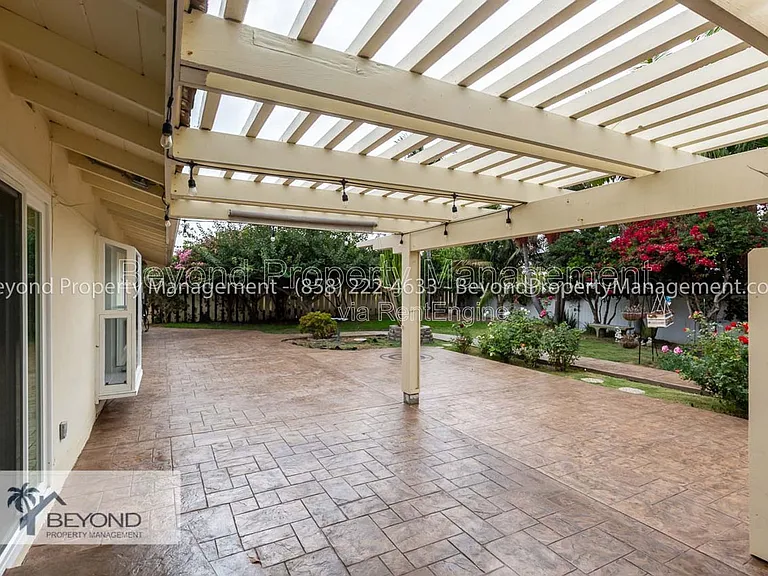 6536 Avenida Manana — Photo 23