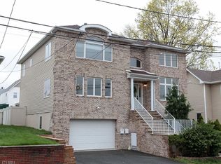 275 Castle Ter, Lyndhurst, NJ 07071