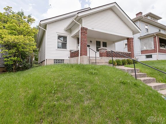 2nd image of 1332 Holly Ave