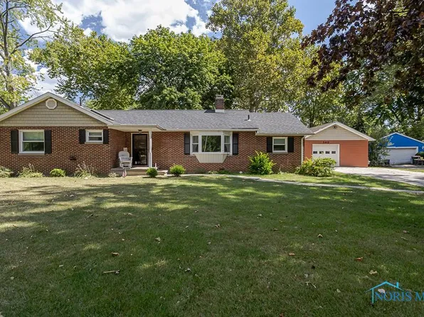 340 Park Dr, Luckey, OH 43443