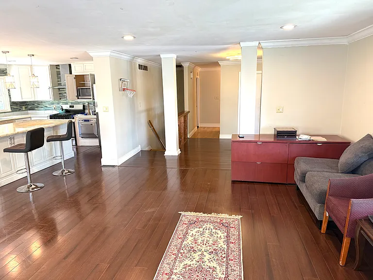 1432 S Winfield Rd — Photo 4