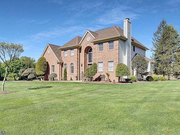 2nd image of 1 Bailiwick Dr
