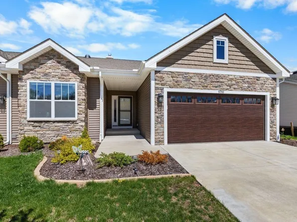 5710 Willow Creek Ln, Roscoe, IL 61073