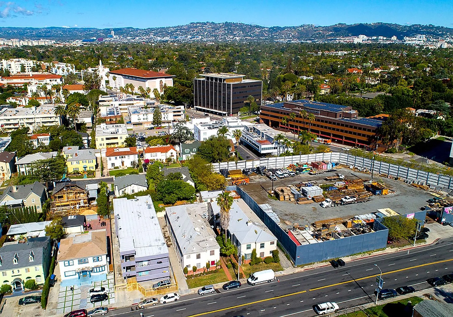 Crenshaw Park Apartments — Photo 1