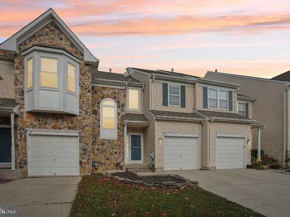 25 Wyndham Ct, Bordentown, NJ 08505