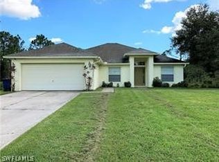 916 Sunrise Blvd, Lehigh Acres, FL 33936