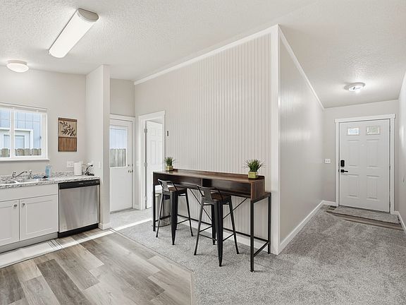 5th image of 216 W 23rd Ave #C