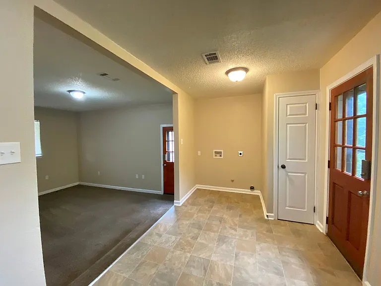 115 Meadow Park Dr — Photo 12