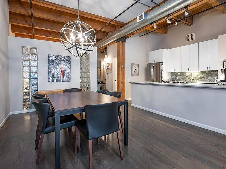 728 W Jackson Blvd #219 — Photo 9