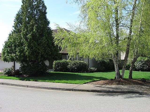 2nd image of 2849 41st Way SE