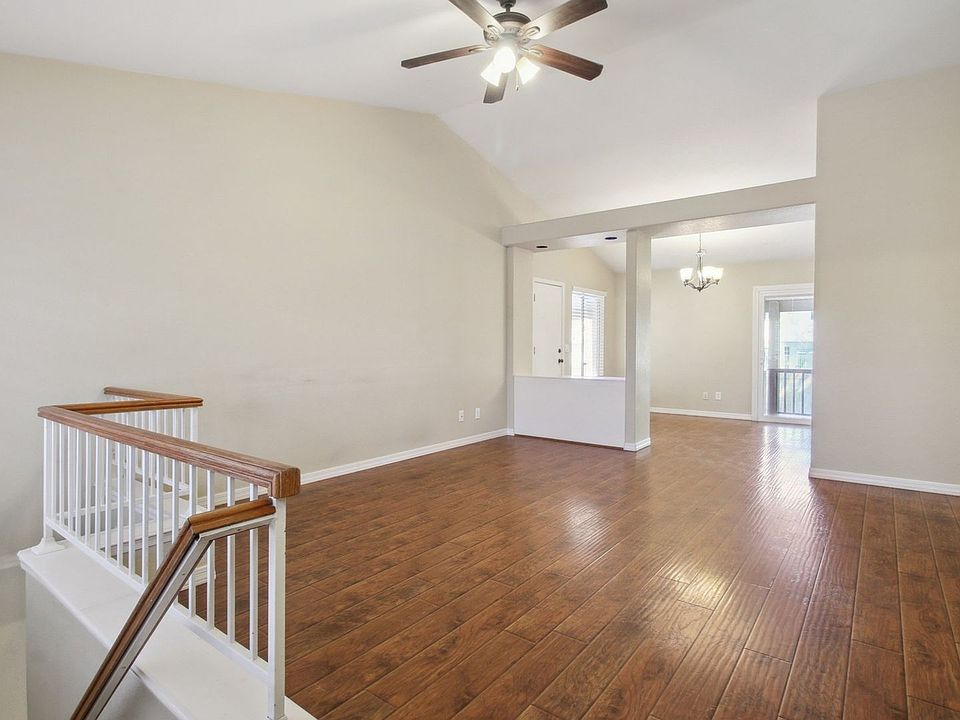 1st image of 1610 E Park Ave
