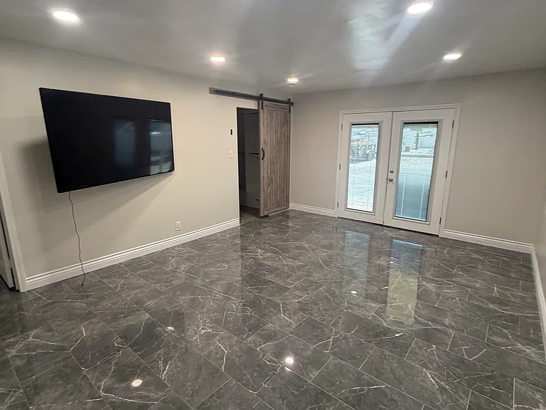 10724 Valley View Ave — Photo 19
