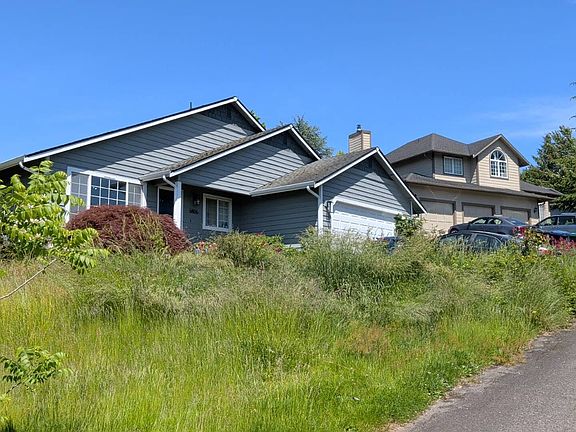 3rd image of 6806 63rd Pl NE