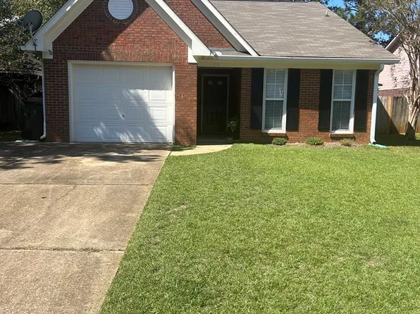 110 Brighton Ct, Dothan, AL 36305