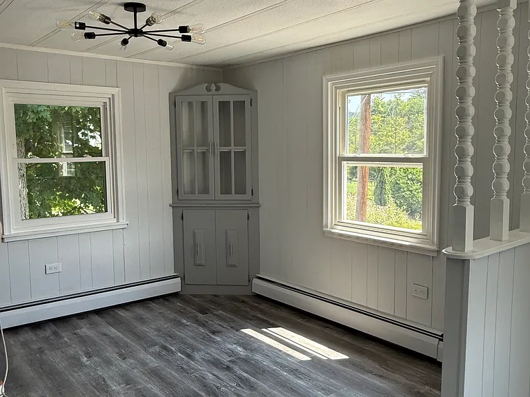 2285 Memorial Hwy #3 — Photo 2