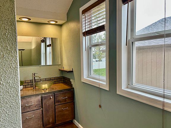 master bedroom vanity