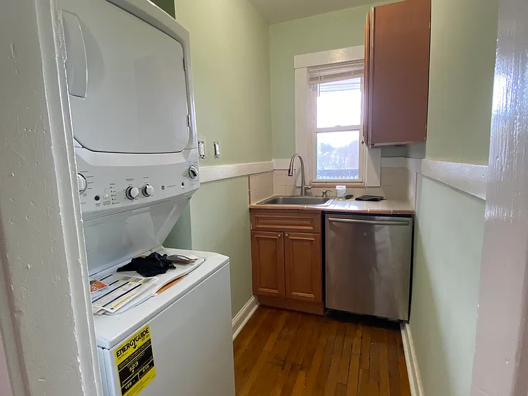 4442 Washington St #3 — Photo 3