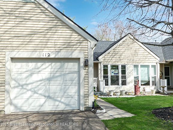2nd image of 112 Blossom Dr