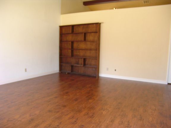 Entry room, perfect for a library or living room