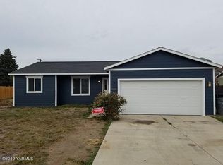 804 Sevilla St, Mabton, WA 98935