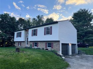 6765 Garlough Rd, Springfield, OH 45502