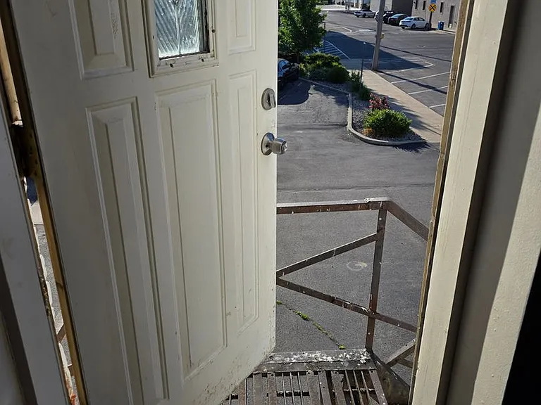 105 W Emeline St — Photo 33