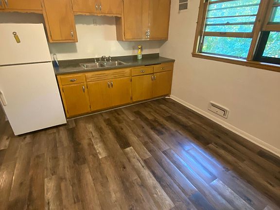 3rd image of 6700 W Saint Paul Ave #4
