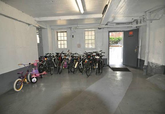 3rd image of 4115 45th St APT 6A
