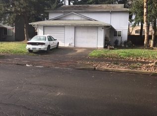 988 Cloverleaf Loop, Springfield, OR 97477