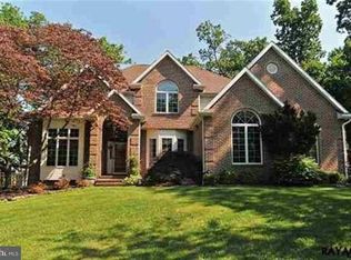 2504 Overlook Ct, New Freedom, PA 17349