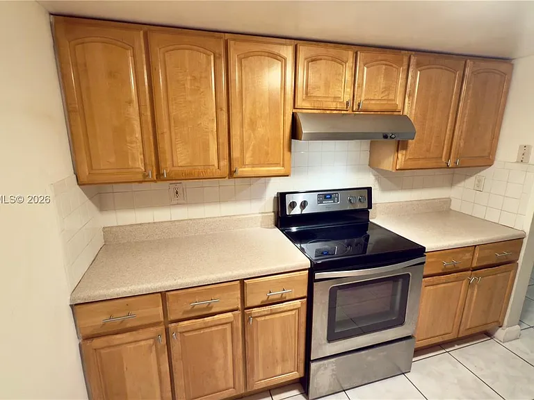 1855 NE 121st St #16 — Photo 9