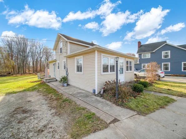 313 Monroe St, Brooklyn, MI 49230