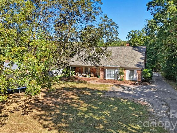 4th image of 417 Park Ridge Rd