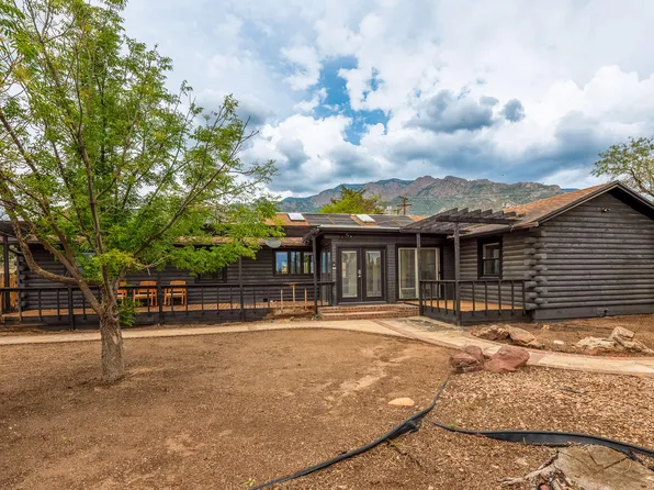 12519 Elena Dr NE, Albuquerque, NM 87122