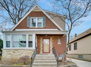 9425 S Turner Ave, Evergreen Park, IL 60805