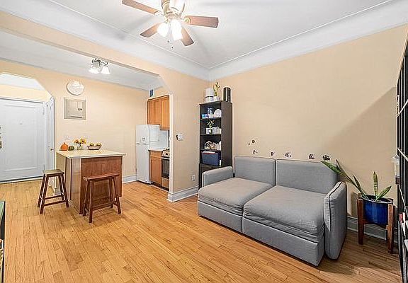 3rd image of 242 E 87th St APT 2J