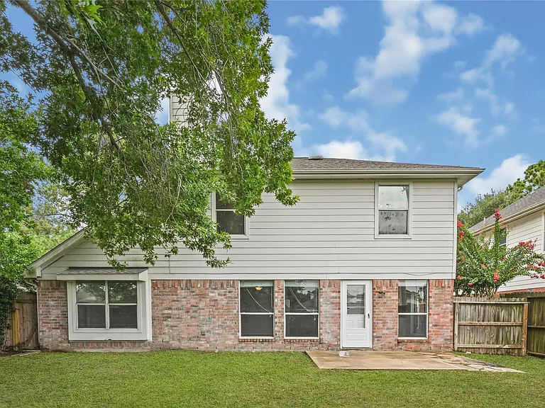 3115 Glenthorpe Ln — Photo 3