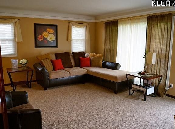 2nd image of 6192 Edgebrook Blvd