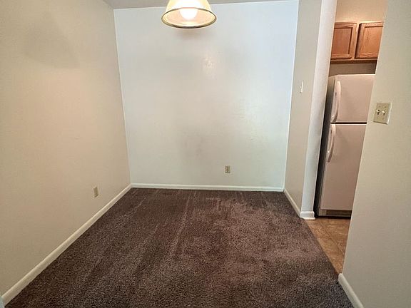 4th image of 3205 University Dr #J10