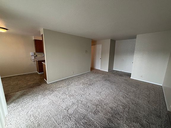 4th image of 938 N 100th St APT 302
