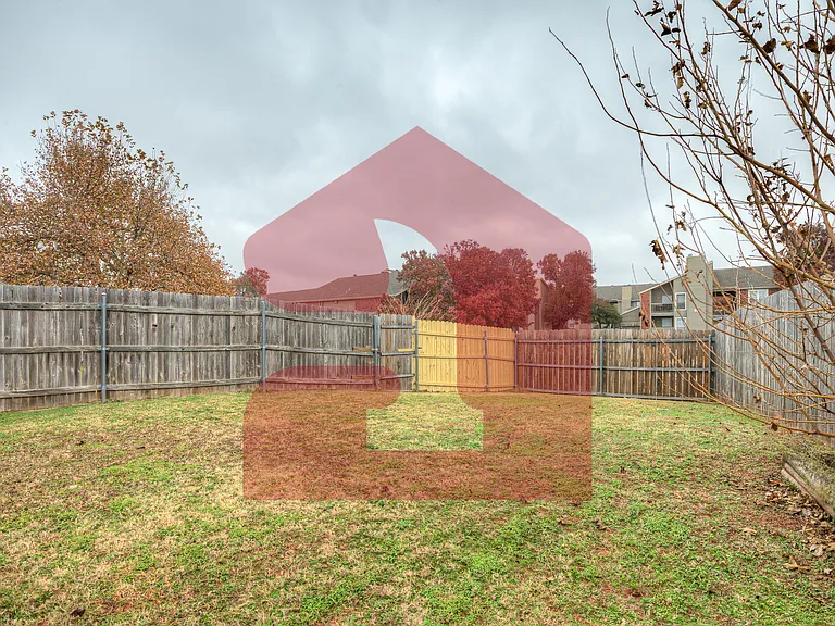 2711 Silvertree Dr — Photo 50