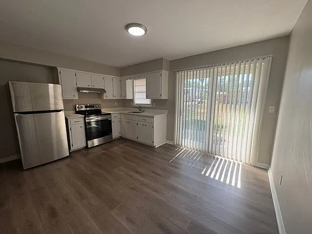 8116 Trafalgar Way — Photo 4