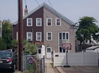 654 E 2nd St #R, South Boston, MA 02127