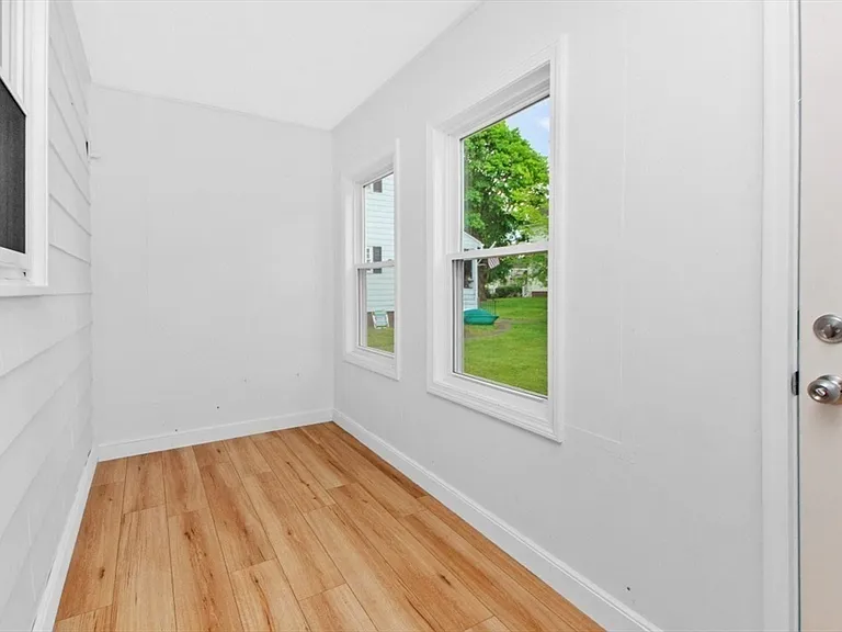 29 Harbor St — Photo 30