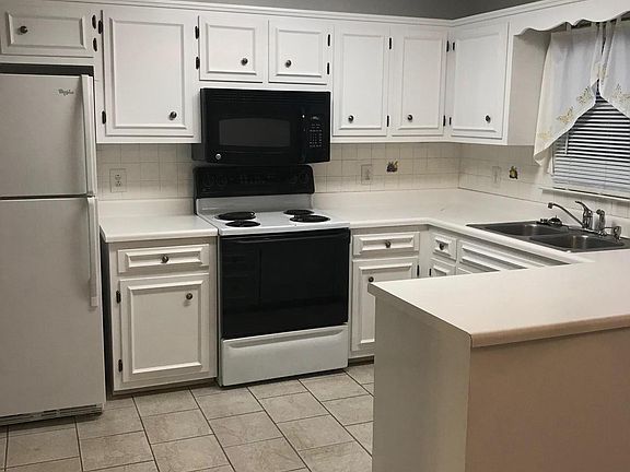 2nd image of 400 Saint Francis Ave